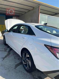 هیوندای ئەلەنترا